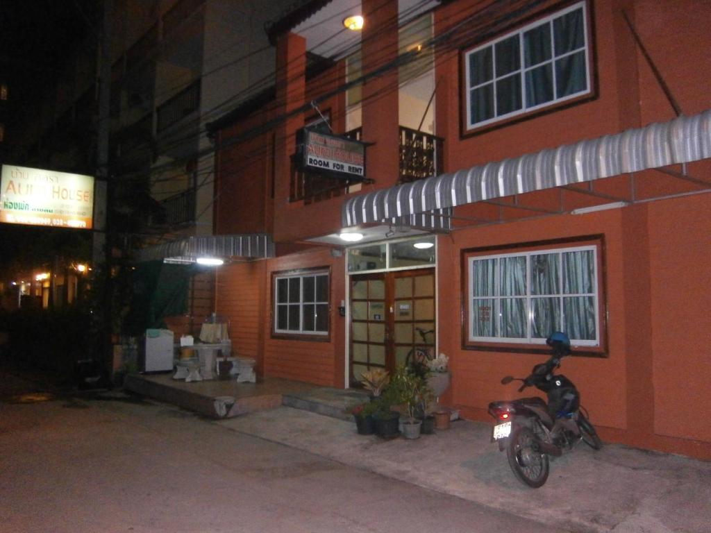 บ้านออรา Pattaya ภายนอก รูปภาพ